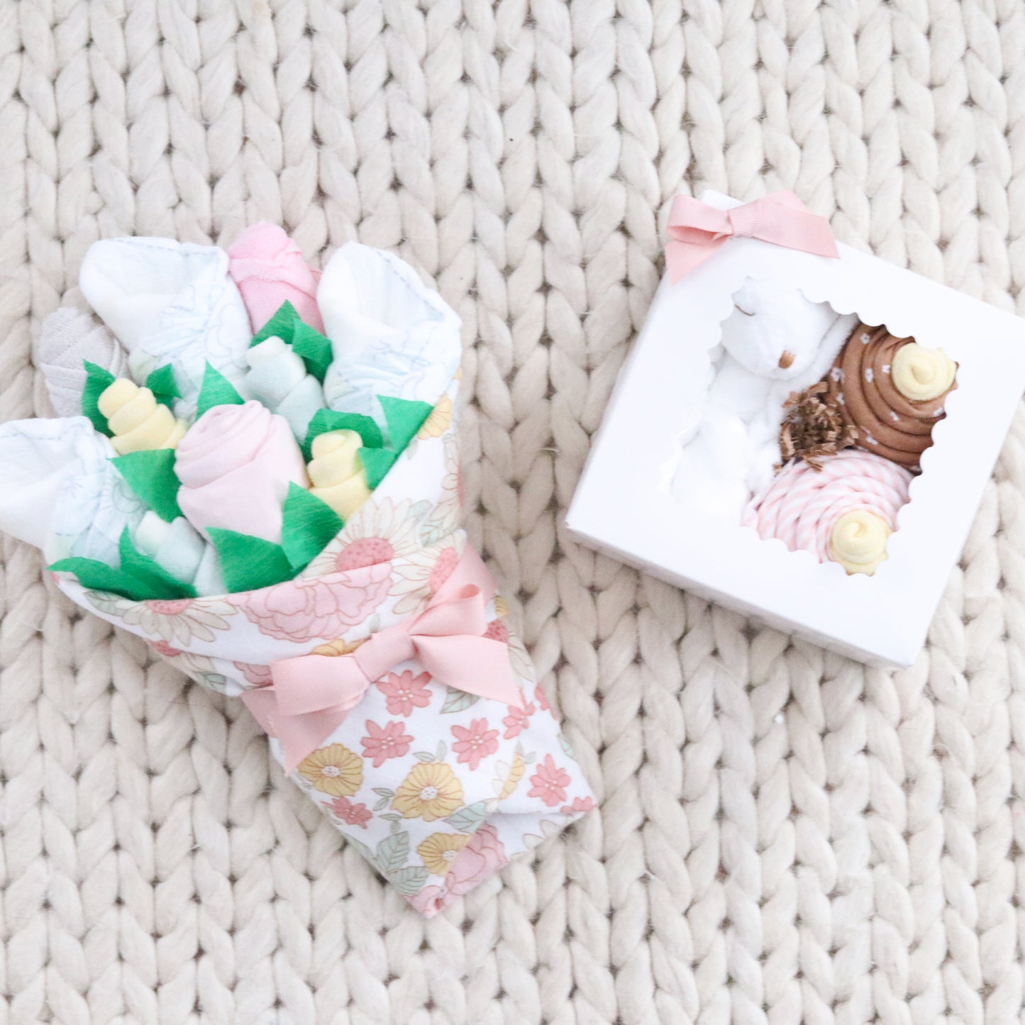 Retro Floral Baby Girl Gift Set