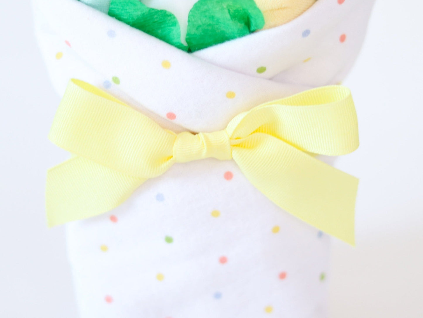 Neutral Dots Baby Gift Set - Baby Blossom Company