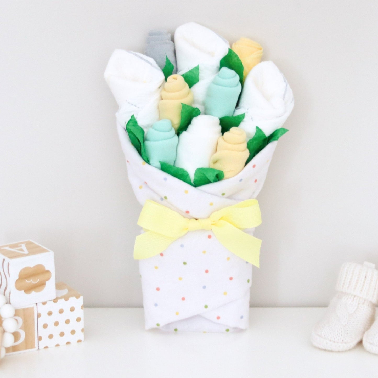 Neutral Dots Baby Gift Set - Baby Blossom Company