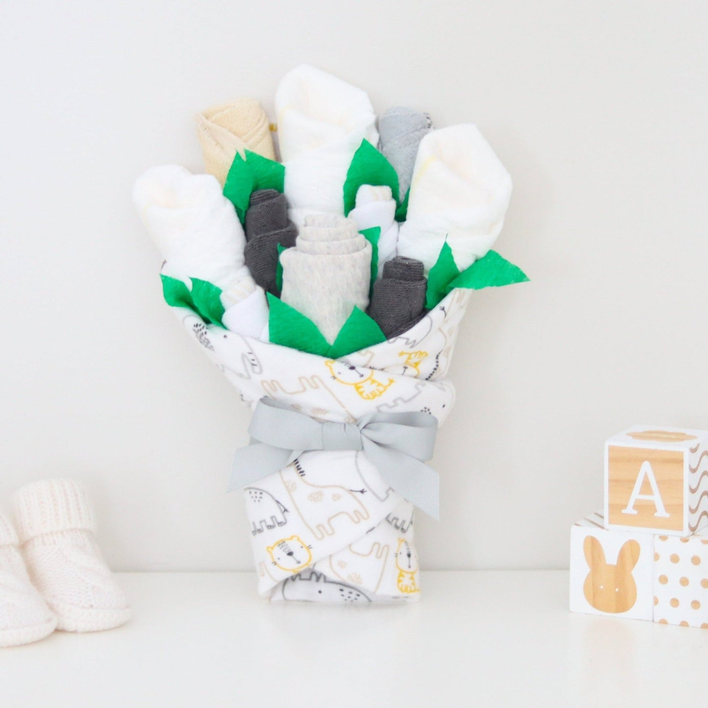 Neutral Jungle Baby Gift Set - Baby Blossom Company