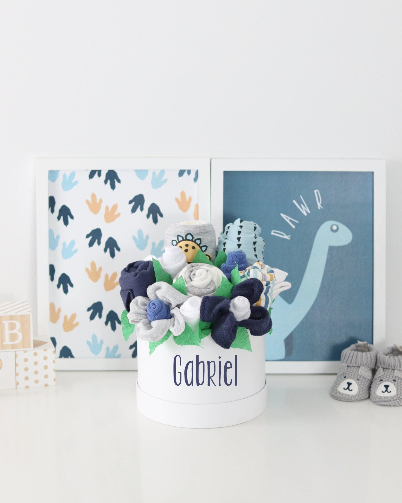 Handmade Baby Gift Box, Dinosaurs Baby Gift, Sensory play baby gift, Baby boy shower gift, New authentic Mom Gift Set, Dino baby gift set, crinkle