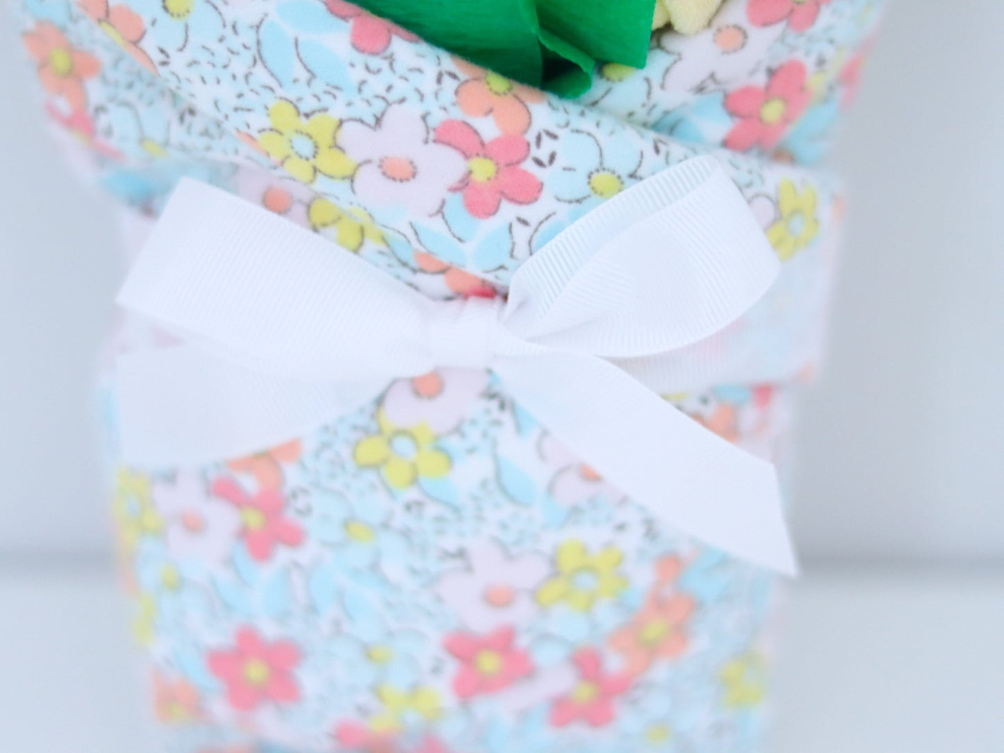 Ditsy Daisies Baby Gift Set - Baby Blossom Company