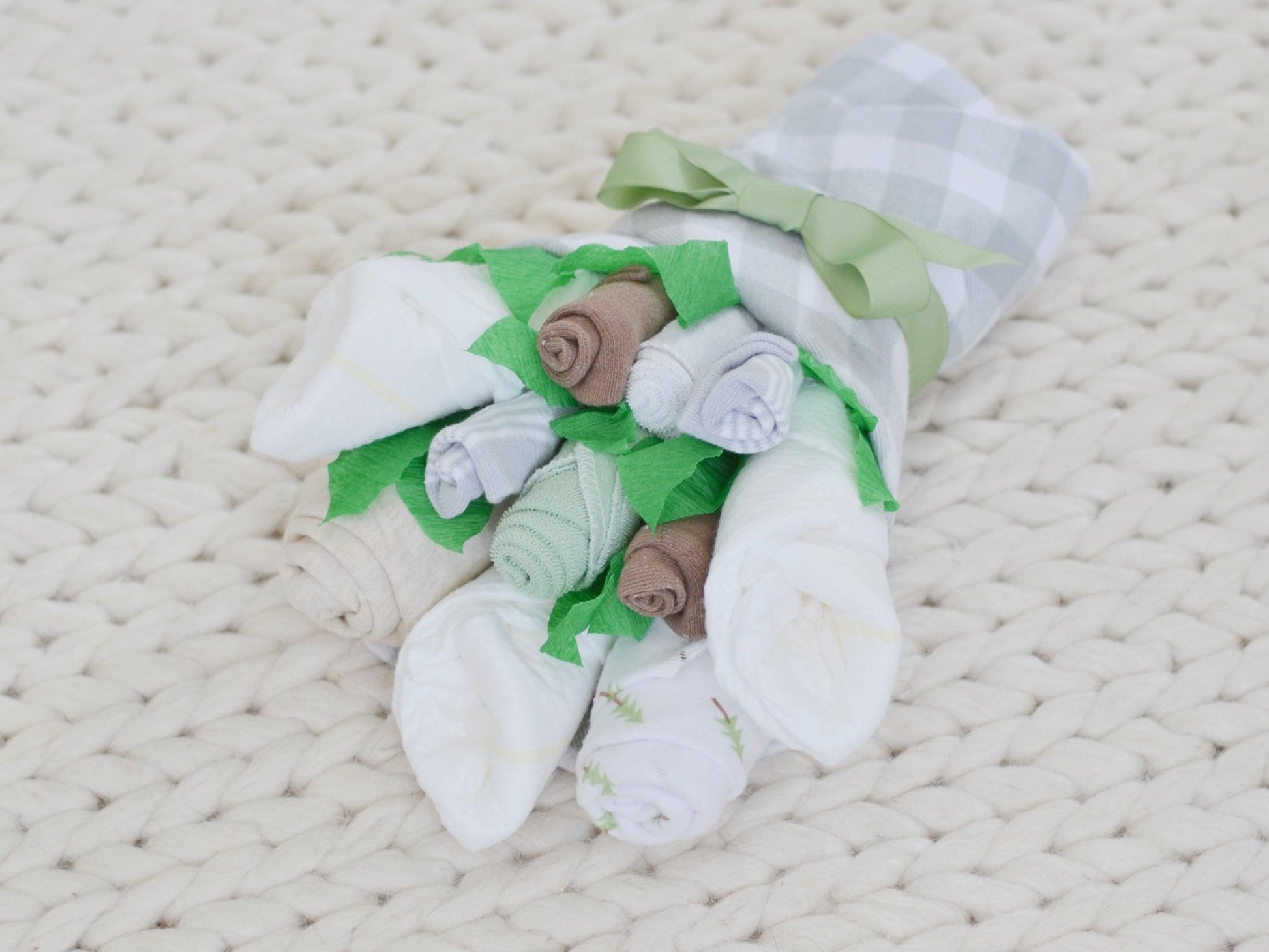 Gingham Forest Baby Gift Set - Baby Blossom Company