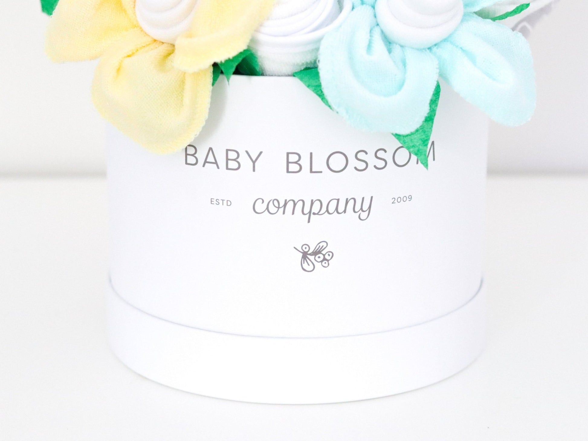 Neutral Hatbox Bouquet - Deluxe - Baby Blossom Company