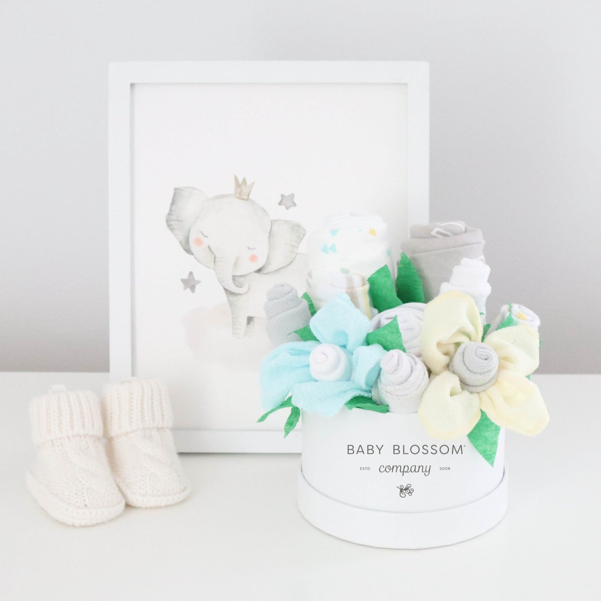 neutral baby gift box baby blossom logo
