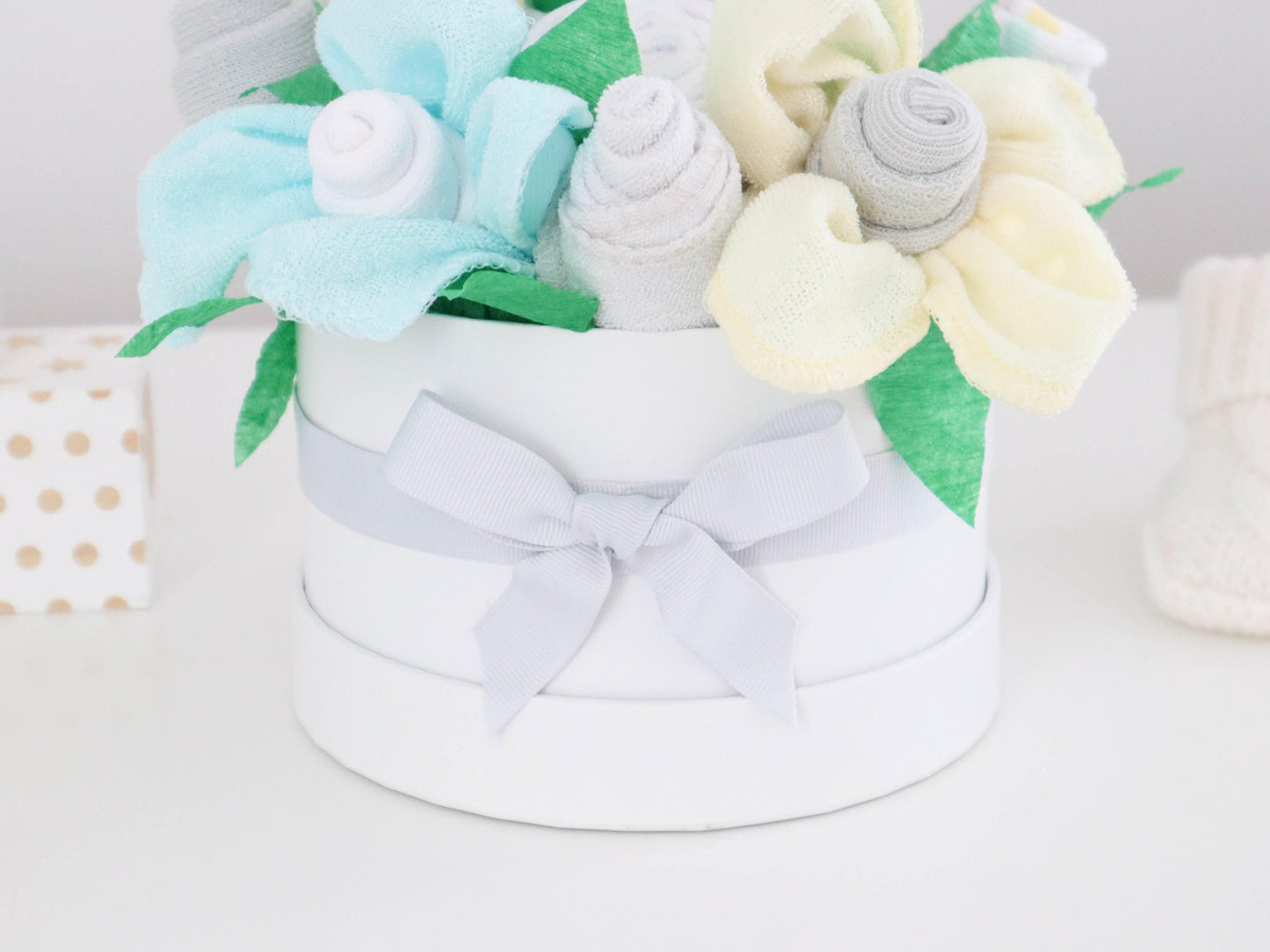 neutral baby gift box bow
